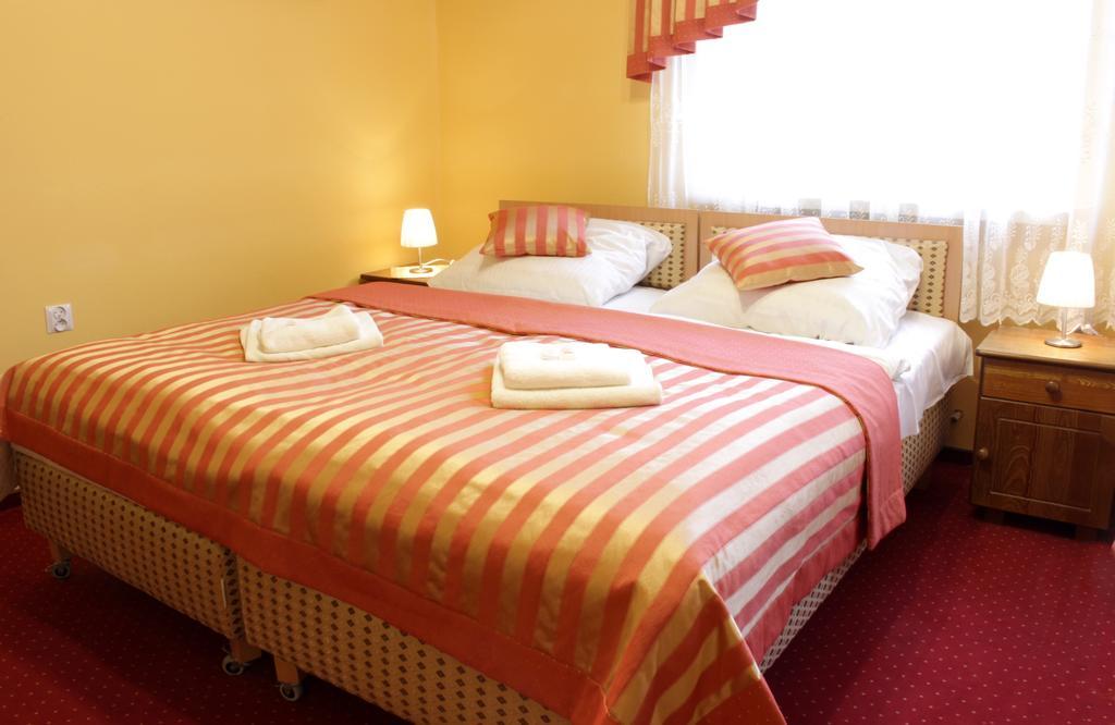 Hotel Dukat Бяла-Подляска Номер фото